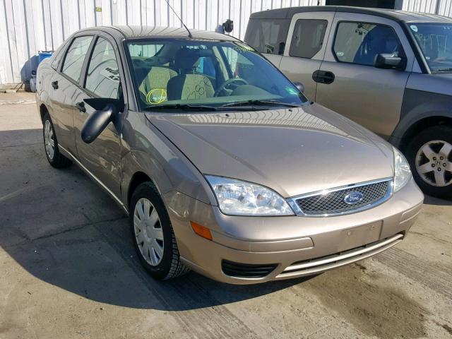 1FAFP34N85W184322 - 2005 FORD FOCUS ZX4 TAN photo 1