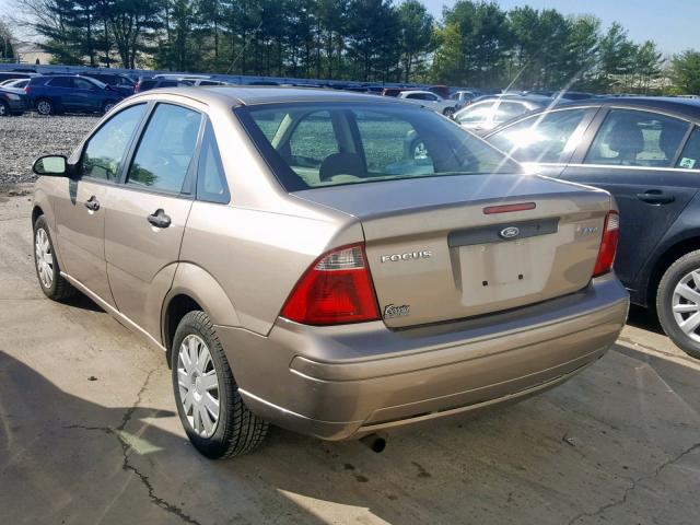 1FAFP34N85W184322 - 2005 FORD FOCUS ZX4 TAN photo 3