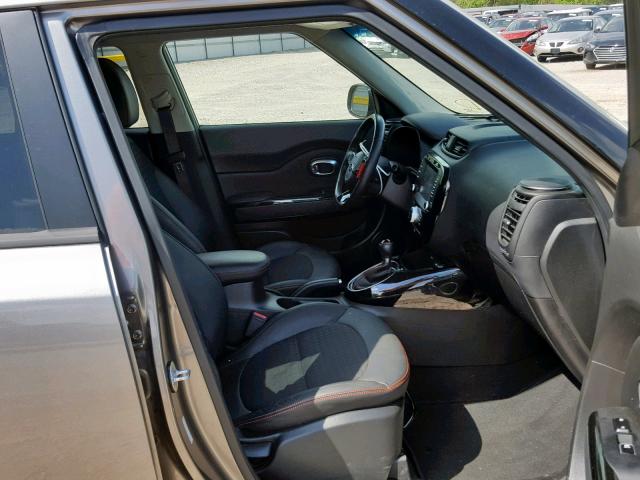 KNDJX3AA0J7585471 - 2018 KIA SOUL ! Qara foto 5
