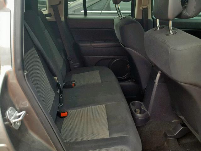 1C4NJCBB2CD665739 - 2012 JEEP COMPASS SP Сұр фото 6