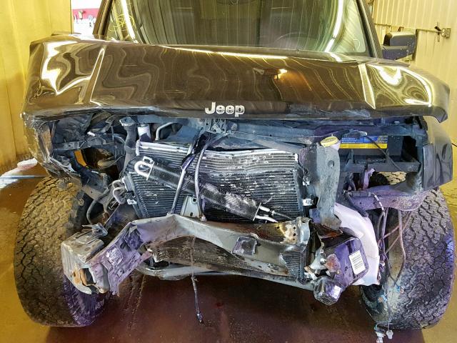 1J8HG48N26C175338 - 2006 JEEP COMMANDER 黑色 照片 9