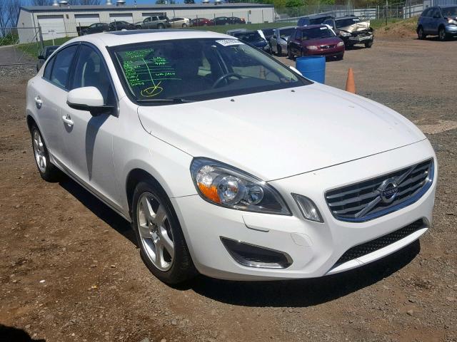 YV1612FSXD1226391 - 2013 VOLVO S60 T5 WHITE photo 1