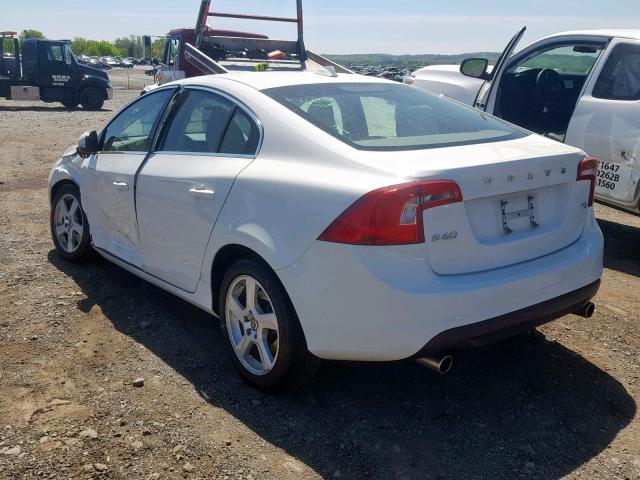 YV1612FSXD1226391 - 2013 VOLVO S60 T5 WHITE photo 3