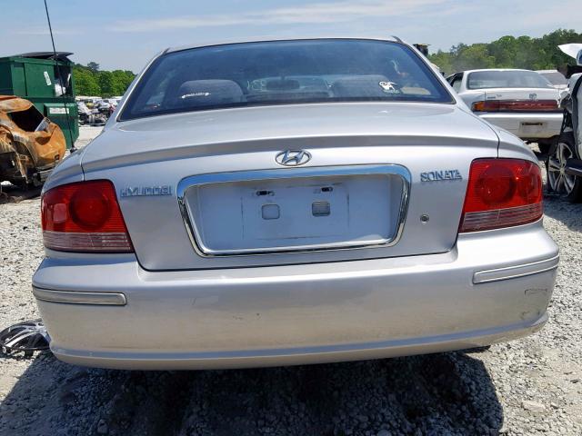 KMHWF25S34A947348 - 2004 HYUNDAI SONATA GL SILVER photo 9