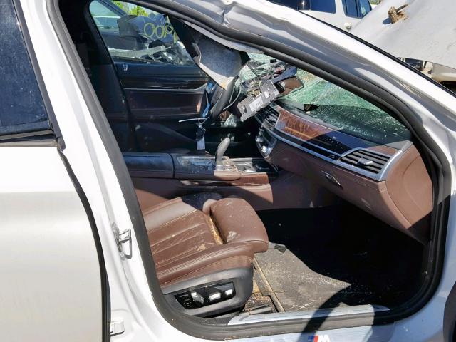 WBA7F2C58JB238486 - 2018 BMW 750 XI WHITE photo 5