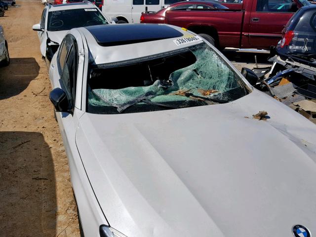 WBA7F2C58JB238486 - 2018 BMW 750 XI WHITE photo 9