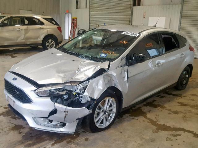 1FADP3K24GL404673 - 2016 FORD FOCUS SE SILVER photo 9