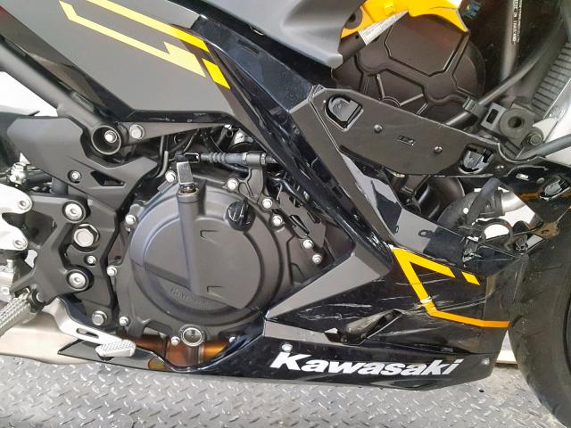 JKAEXKG14JDA05463 - 2018 KAWASAKI EX400 TWO TONE photo 5