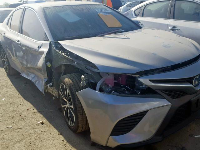 4T1B21HK3KU515094 - 2019 TOYOTA CAMRY HYBR SILVER photo 1