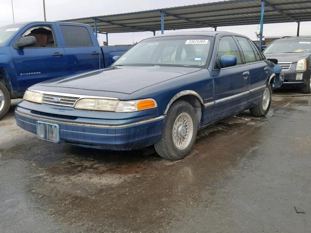 2FALP74W7PX149149 - 1993 FORD CROWN VICT BLUE photo 2