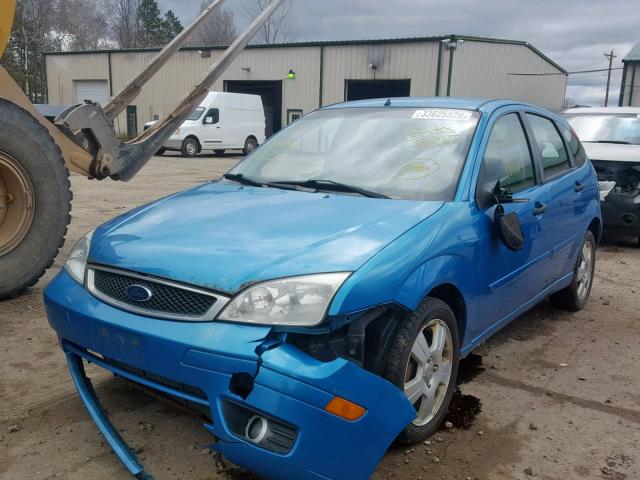 1FAHP37N97W218064 - 2007 FORD FOCUS ZX5 BLUE photo 2