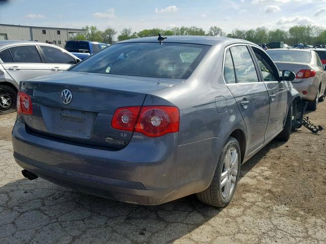 3VWSF71KX7M027873 - 2007 VOLKSWAGEN JETTA 2.5 GRAY photo 4