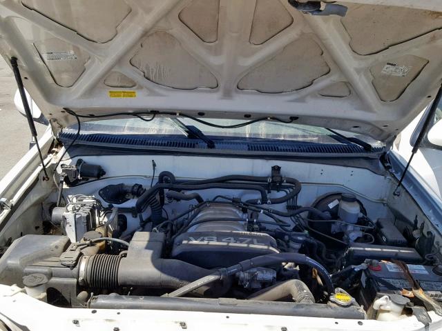 5TDZT38A61S021575 - 2001 TOYOTA SEQUOIA LI WHITE photo 7