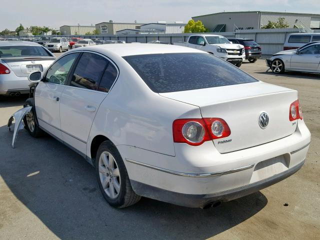 WVWJK73C28E059644 - 2008 VOLKSWAGEN PASSAT TUR WHITE photo 3