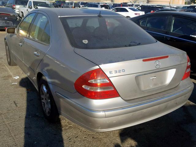 WDBUF65J54A582258 - 2004 MERCEDES-BENZ E 320 SILVER photo 3