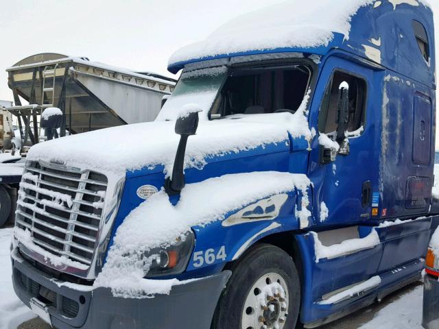 3AKJGLD59FSFZ4943 - 2015 FREIGHTLINER CASCADIA 1 BLUE photo 2