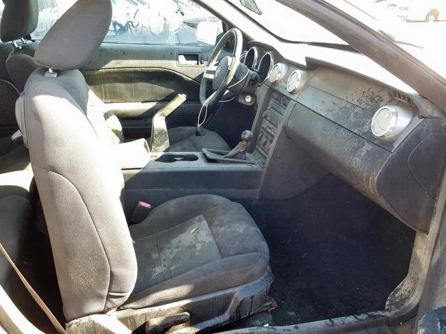 1ZVFT84N175218688 - 2007 FORD MUSTANG GRAY photo 5