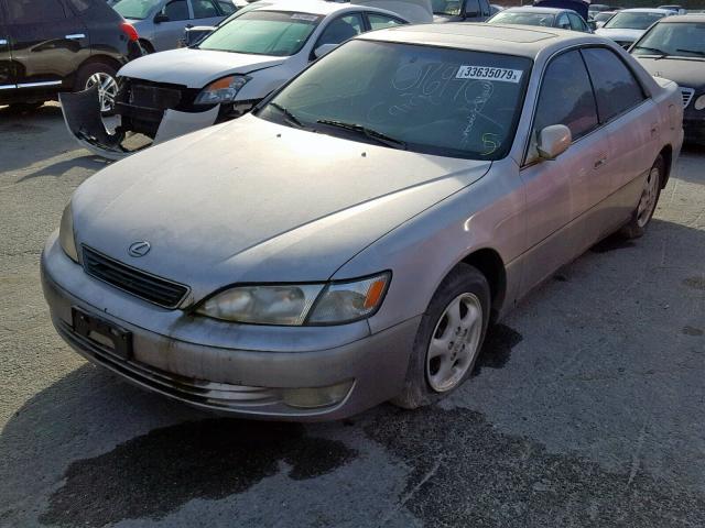 JT8BF22G6V0016948 - 1997 LEXUS ES 300 SILVER photo 2