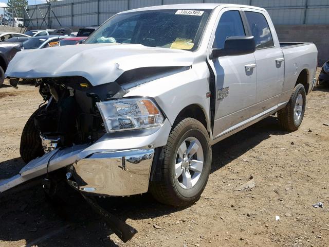 1C6RR7TT9KS587485 - 2019 RAM 1500 CLASS SILVER photo 2