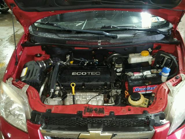 KL1TD5DE9BB204962 - 2011 CHEVROLET AVEO LS RED photo 7