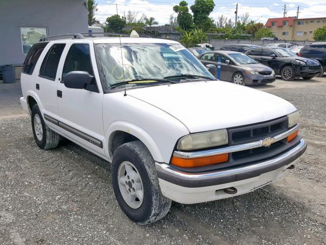 1GNDT13W112190807 - 2001 CHEVROLET BLAZER WHITE photo 1