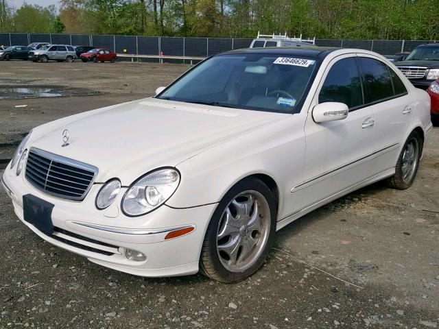 WDBUF65JX4A555959 - 2004 MERCEDES-BENZ E 320 WHITE photo 2