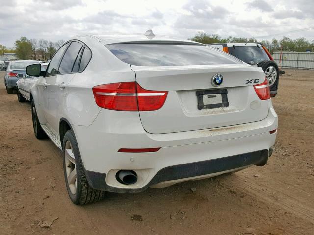 5UXFG2C56BLX07211 - 2011 BMW X6 XDRIVE3 WHITE photo 3