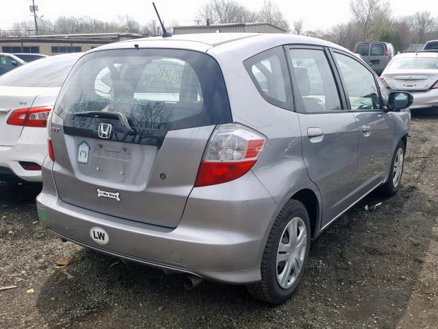 JHMGE8H23AC012551 - 2010 HONDA FIT SILVER photo 4