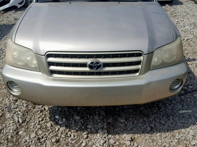 JTEGF21A430084629 - 2003 TOYOTA HIGHLANDER GOLD photo 7