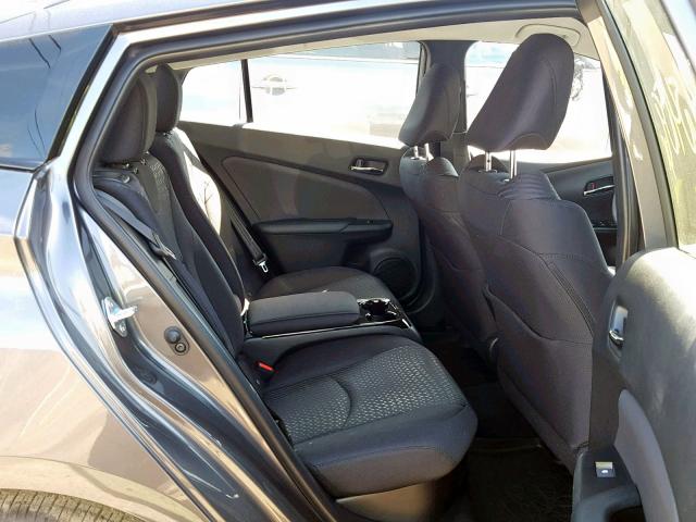 JTDKARFP0J3100548 - 2018 TOYOTA PRIUS PRIM 灰色 照片 6