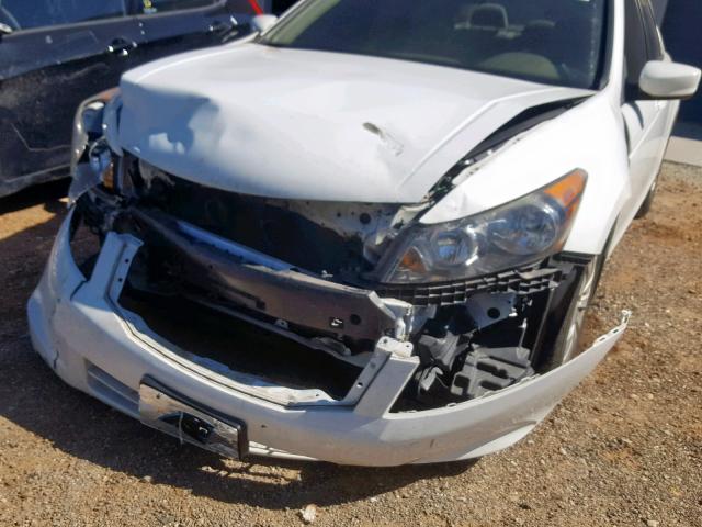 1HGCP26398A009793 - 2008 HONDA ACCORD WHITE photo 9