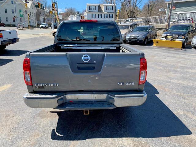 1N6AD07W66C471349 - 2006 NISSAN FRONTIER C GRAY photo 5