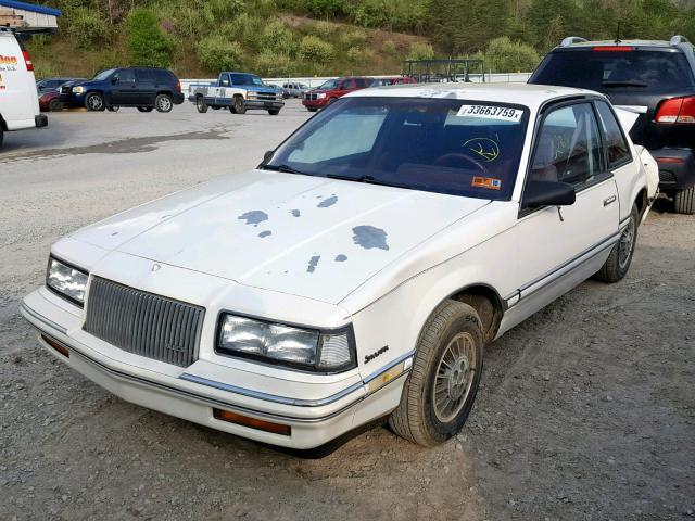 1G4NJ14D9JM008156 - 1988 BUICK SKYLARK CU WHITE photo 2