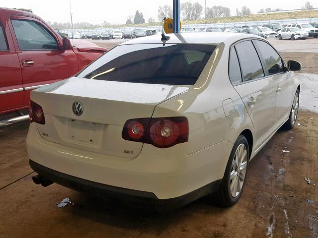 3VWRA7AJ6AM156463 - 2010 VOLKSWAGEN JETTA WOLF WHITE photo 4