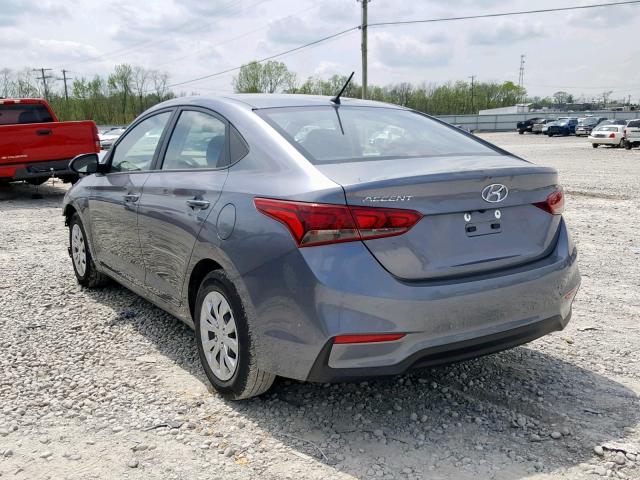 3KPC24A39KE070016 - 2019 HYUNDAI ACCENT SE GRAY photo 3