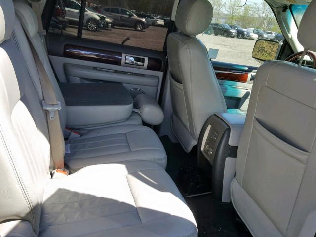5LMFU28R44LJ30454 - 2004 LINCOLN NAVIGATOR Gris photo 6