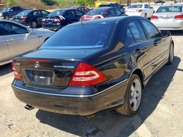 WDBRF40J35A817274 - 2005 MERCEDES-BENZ C 230K SPO BLACK photo 4