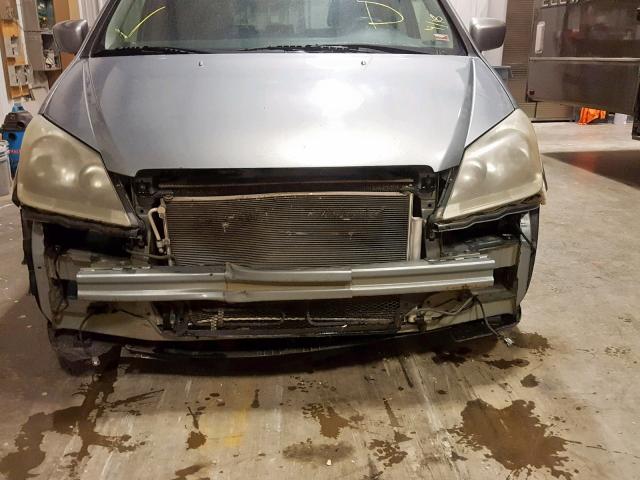 5FNRL38806B081053 - 2006 HONDA ODYSSEY TO SILVER photo 9