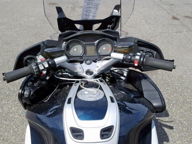 WB1044001DZW22858 - 2013 BMW R1200 RT BLUE photo 9