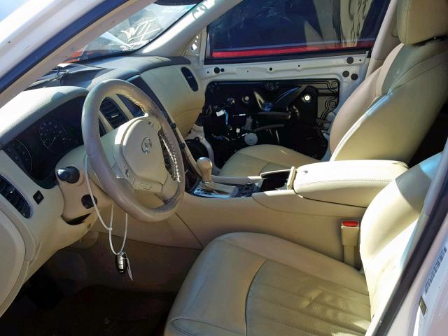 JN1AJ0HP1BM801974 - 2011 INFINITI EX35 BASE WHITE photo 5