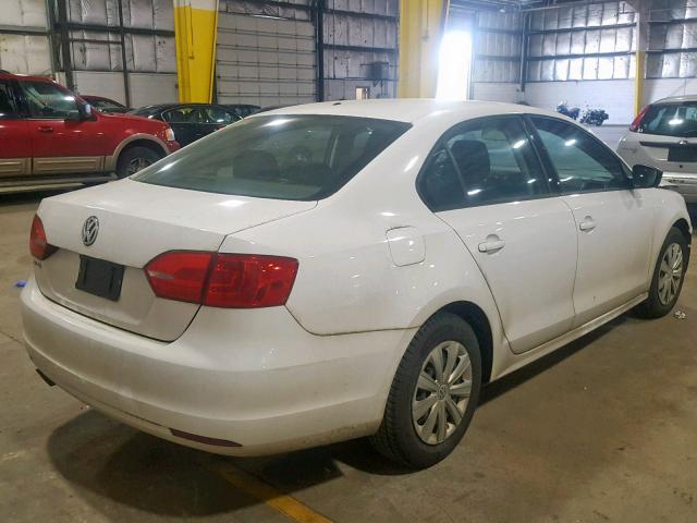 3VW2K7AJ3DM383239 - 2013 VOLKSWAGEN JETTA BASE WHITE photo 4