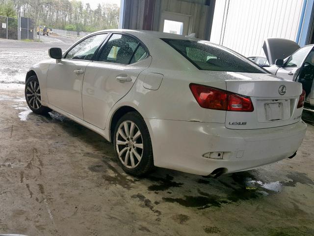 JTHCK262385017285 - 2008 LEXUS IS 250 WHITE photo 3