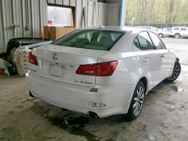 JTHCK262385017285 - 2008 LEXUS IS 250 WHITE photo 4