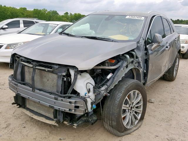 1GYKNCRS9JZ111587 - 2018 CADILLAC XT5 LUXURY GRAY photo 2