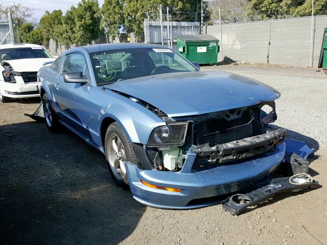 1ZVHT82H965173598 - 2006 FORD MUSTANG GT BLUE photo 1