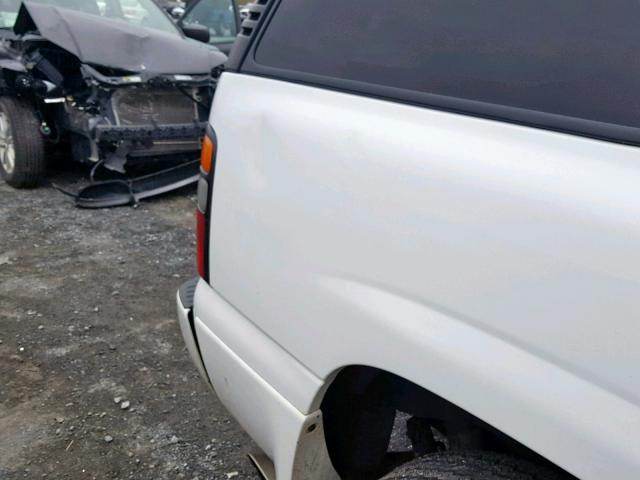 1GKEK63U24J173119 - 2004 GMC YUKON DENA WHITE photo 9