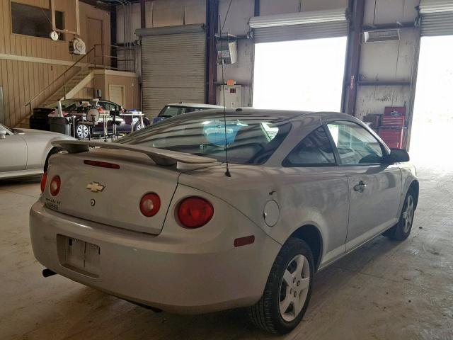 1G1AL18F987261245 - 2008 CHEVROLET COBALT LT SILVER photo 4