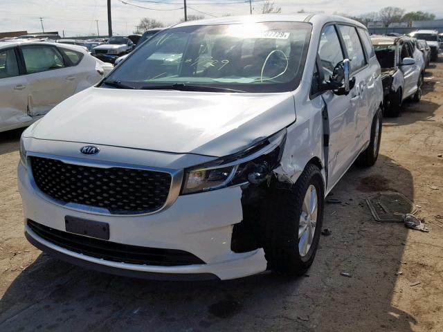 KNDMA5C1XF6031875 - 2015 KIA SEDONA L WHITE photo 2