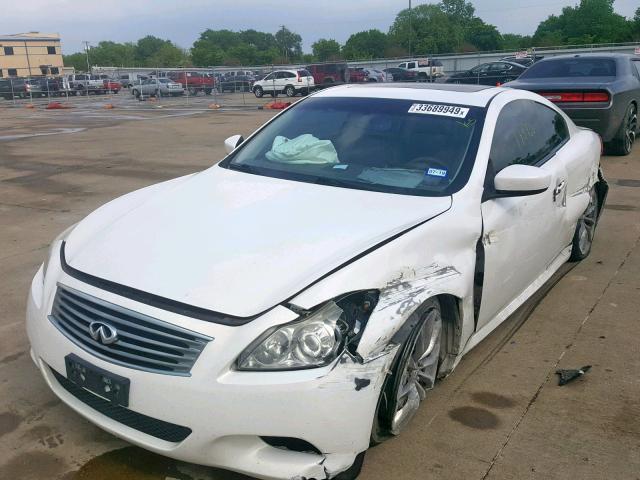 JN1CV6EK5AM100779 - 2010 INFINITI G37 BASE WHITE photo 2