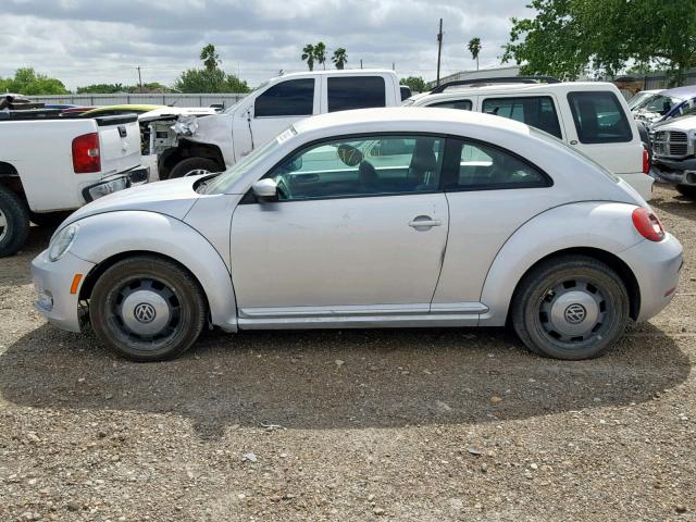 3VWJP7AT7CM601146 - 2012 VOLKSWAGEN BEETLE SILVER photo 9